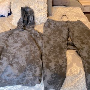 Lululemon matching sweatsuit Mens XL